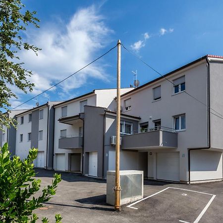 Lux Apartment Medulin Istria Екстериор снимка